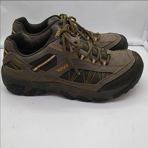Teva waterproof low hiking shoes